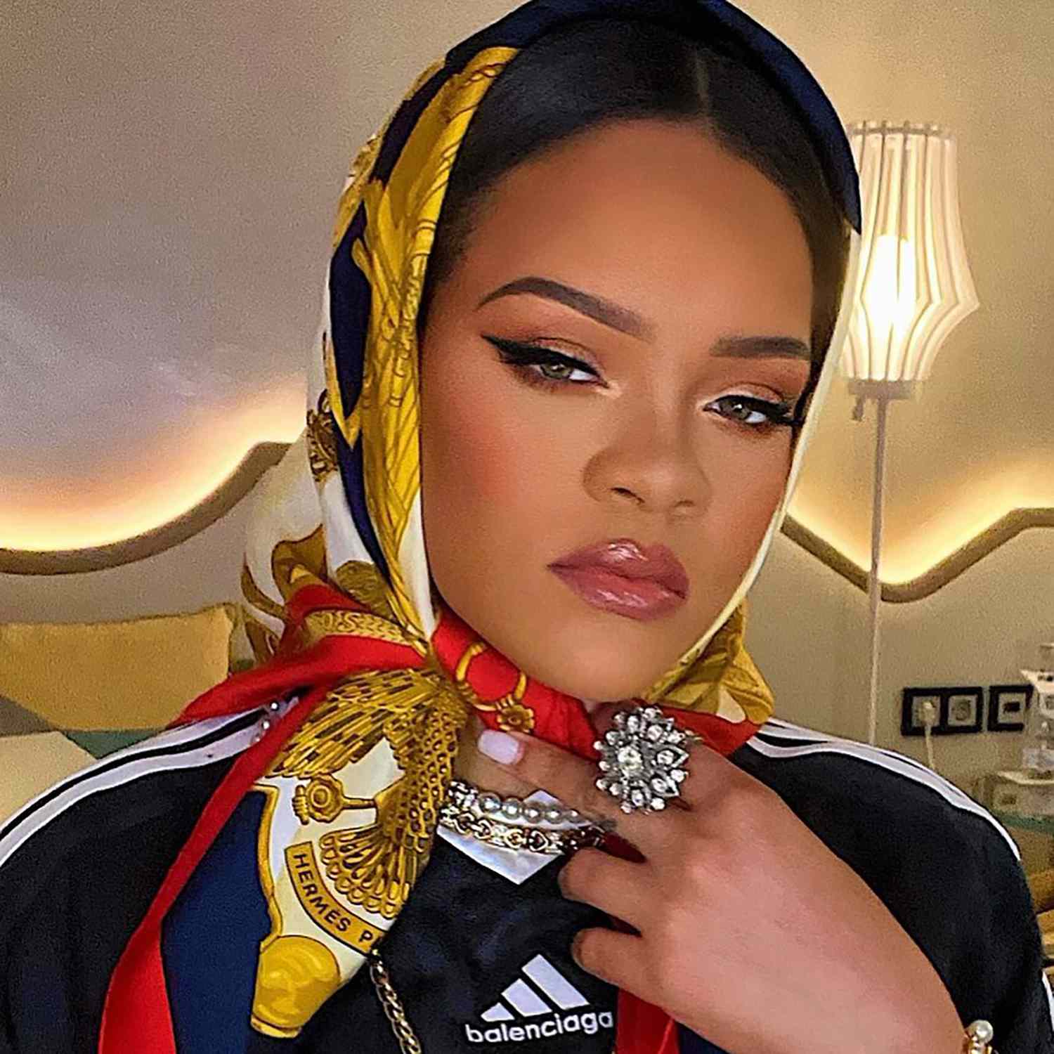 Rihanna in Fenty Beauty makeup 