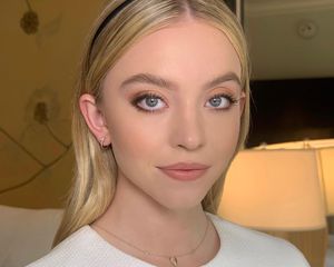 The actor Sydney Sweeney in doe eye makeup