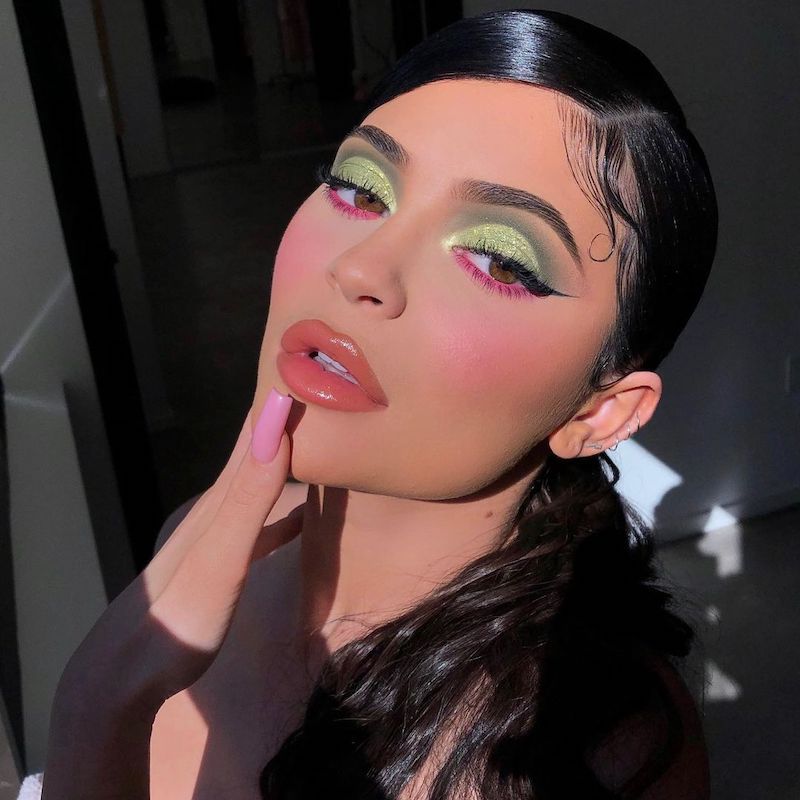Holiday Makeup Looks Red and Green Kylie Jenner