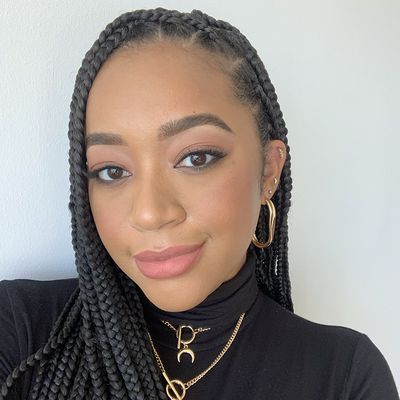 Aimee Simeon senior editor at Byrdie