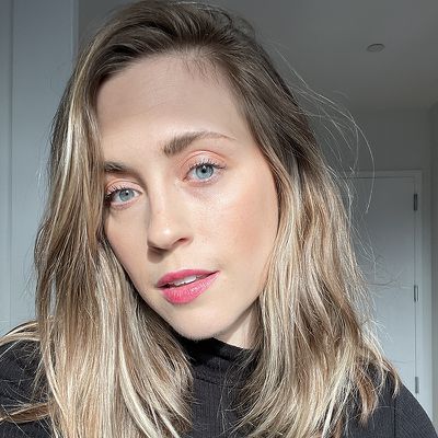 byrdie associate commerce editorial director avery stone