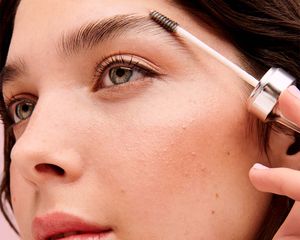 Benefit Fluff Up Brow Wax 