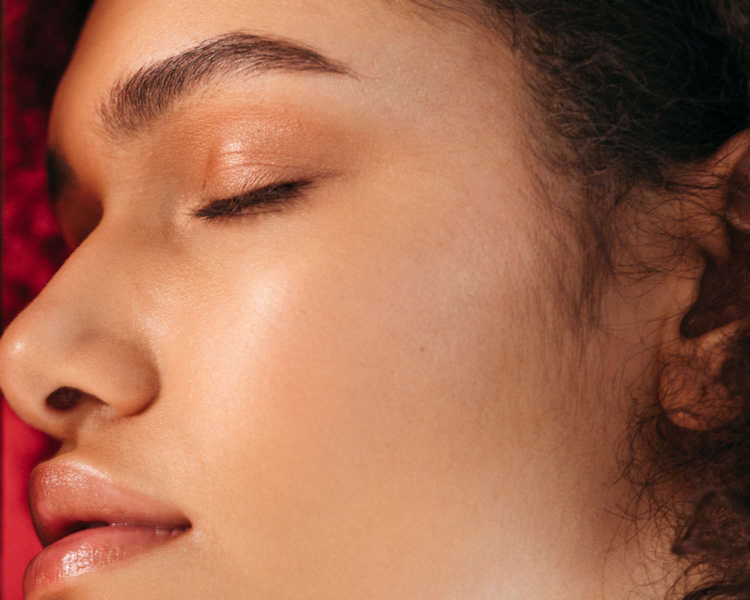 woman with thick brows