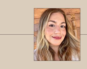 Woman wearing Clinique Black Honey Pop lip gloss 