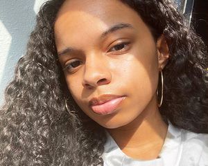 Olivia Hancock in sunny selfie