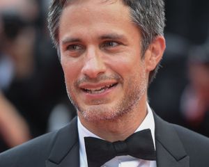 Gael Garcia Bernal salt-and-pepper hair