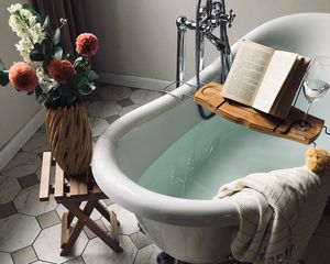 milk bath with flowers