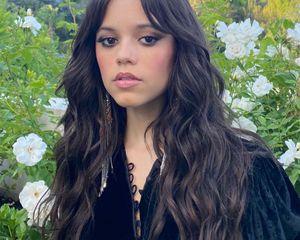 Jenna Ortega long hair 