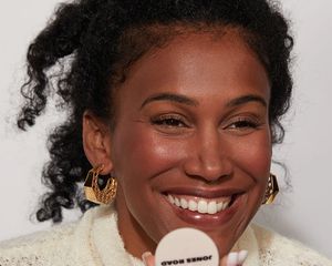 Model using Jones Road The Best Blush