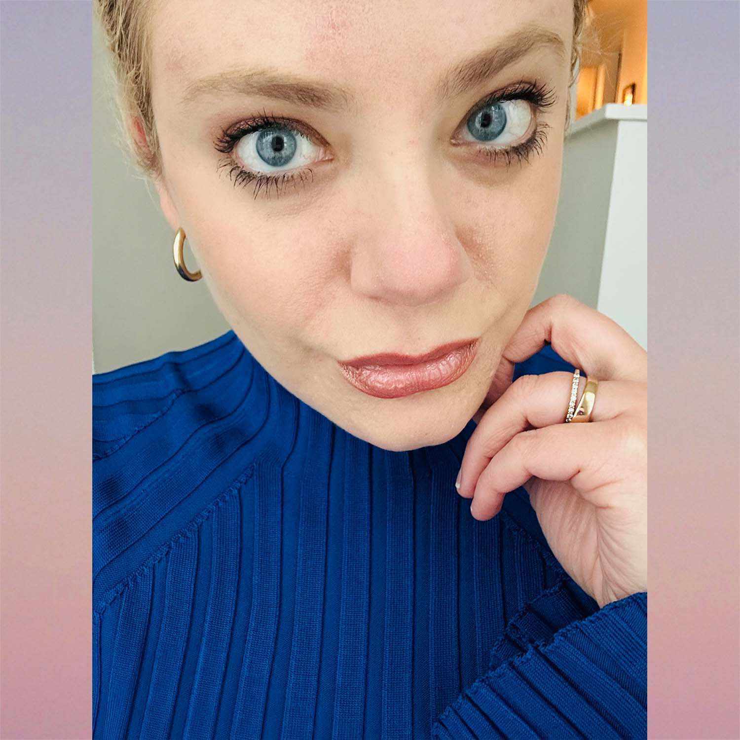 Kara wears highlighter as lipliner 