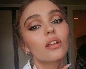 Lily-Rose Depp makeup 