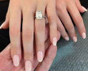 Nicola Peltz Milky Nails 