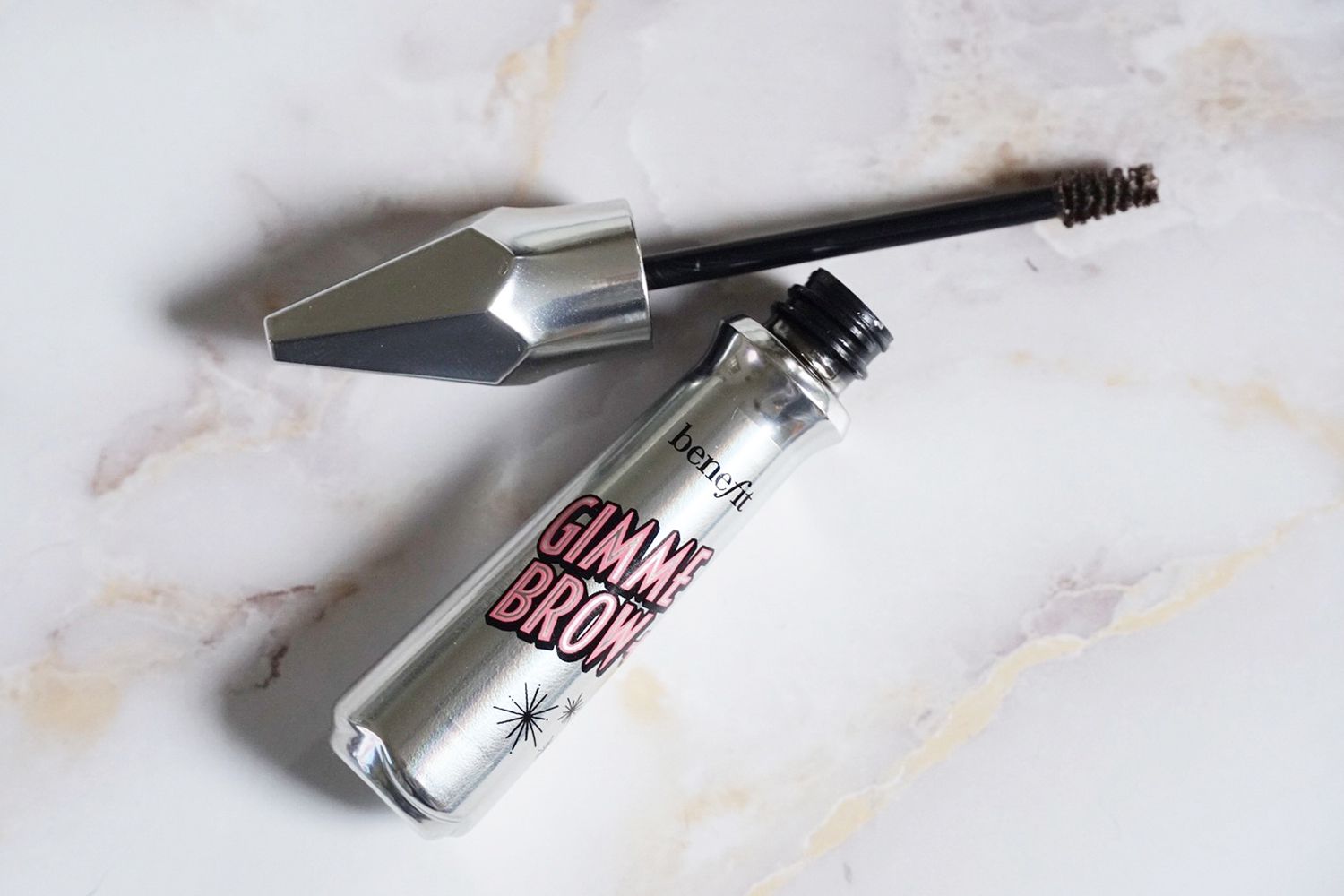 benefit gimme brow+ volumizing eyebrow gel