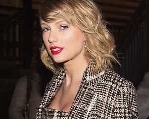Taylor Swift in red lipstick