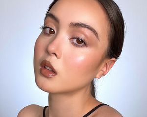 model with curled eyelashes