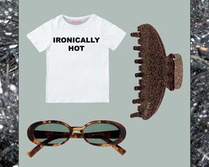Emi Jay claw clip, Le Specs sunglasses, graphic baby tee