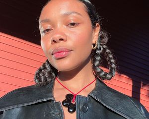 woman with looped braids