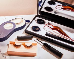 False Lashes Primary